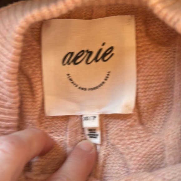 NWT Aerie XS cable knit sweater.
Super soft oversized fit. - Picture 3 of 3